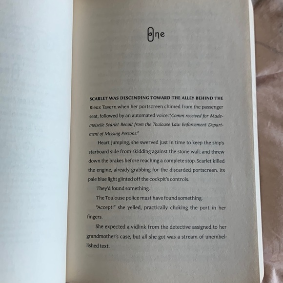 Scarlet the Lunar Chronicles Book 3 by Marissa Meyer paperback - Picture 4 of 4